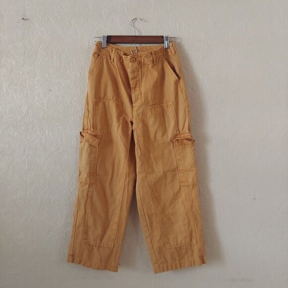 Universal Thread Yellow Cropped Cargo Pants Sz 4 - Picture 1 of 11